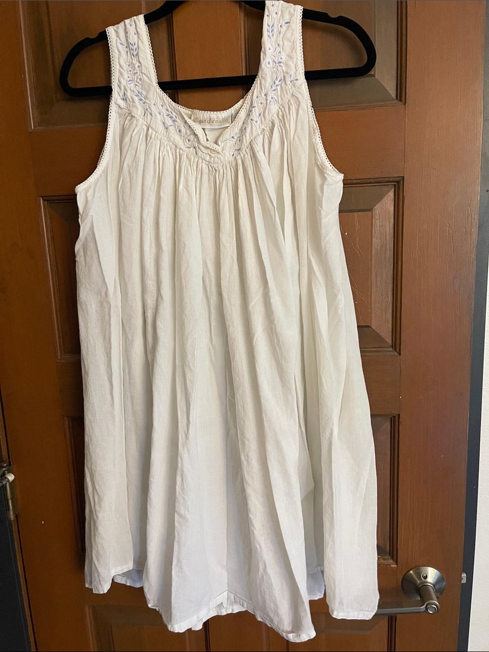 Gilligan & O'Malley White Blouse with Light Blue Embroidery